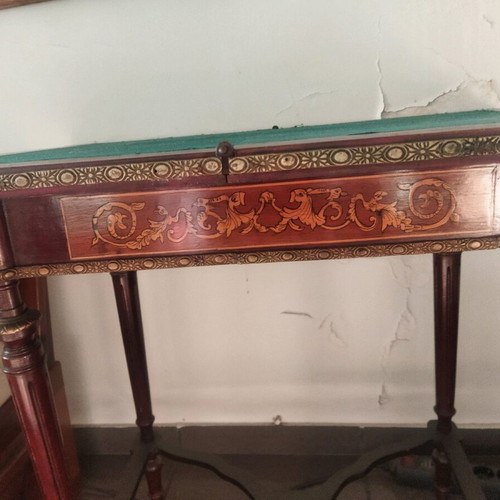 Antique table like new, dimensions 0.80x0.63 m