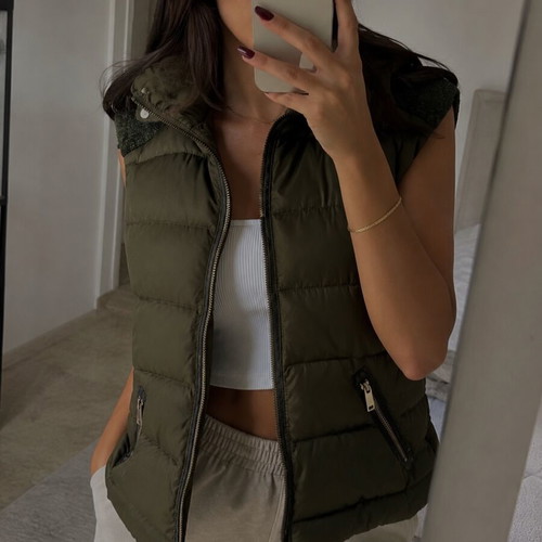 Zara sleeveless jacket used, green, size M