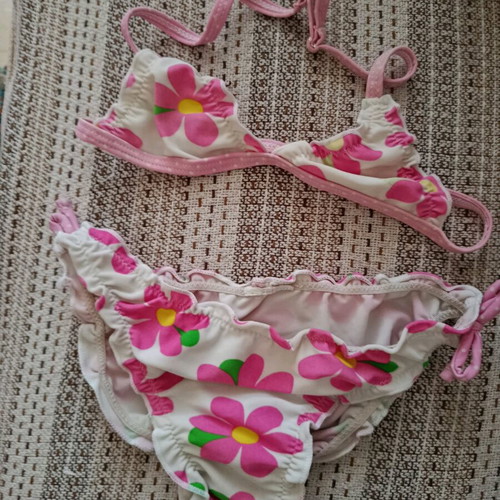 Zara children's swimsuit used for 2-4 years