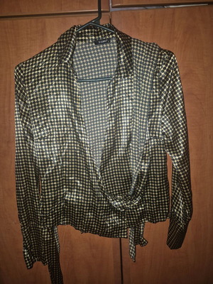 Tie blouse like new, with sleeve collar, size S