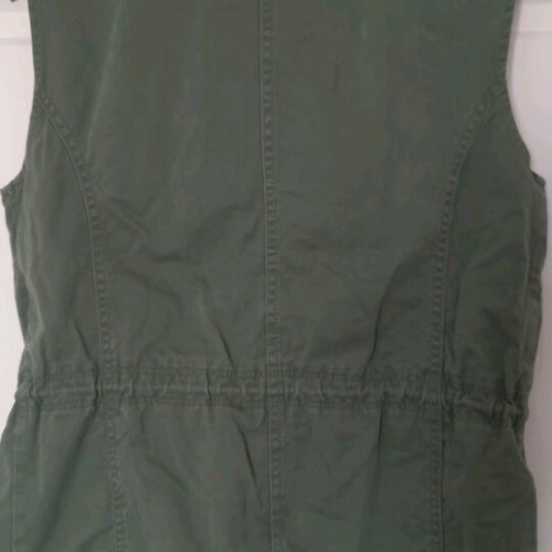 Tommy Hilfiger sleeveless jacket green like new