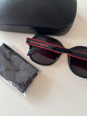 Alexander McQueen Women's Sunglasses like new, unworn
