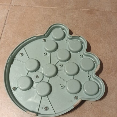 Reward and slow feeding toy for cats and small dogs like new