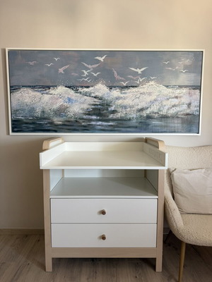 IKEA Changing Table like new, convertible to chest of drawers