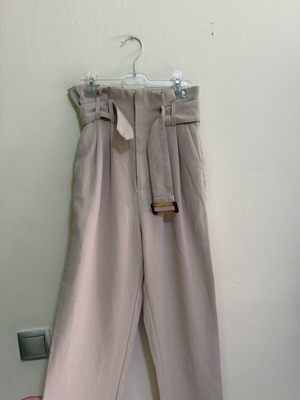 Stradivarius high-waist pants with belt beige XS 34 like new