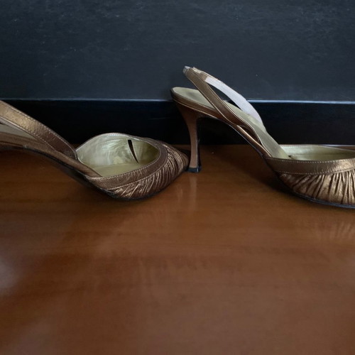 Vera Wang heels new, gold-bronze, size 38