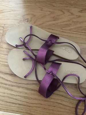 Esiot sandals No39 like new