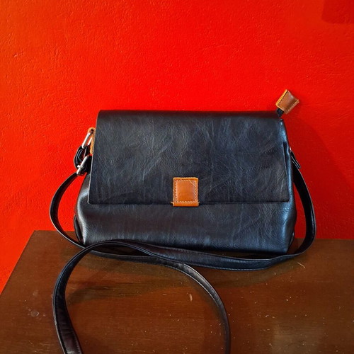 Black crossbody bag new, faux leather, 28 cm base length