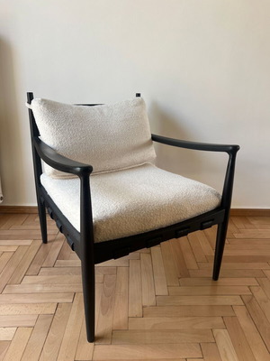 Zara Home πολυθρόνα boucle σαν καινούργια, ξύλο σκουριάς