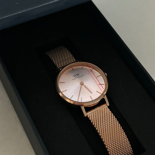 Daniel Wellington Petite Unitone watch with rose gold metal bracelet