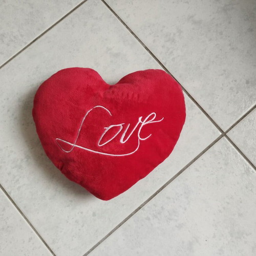 Love plush heart 28cm red like new
