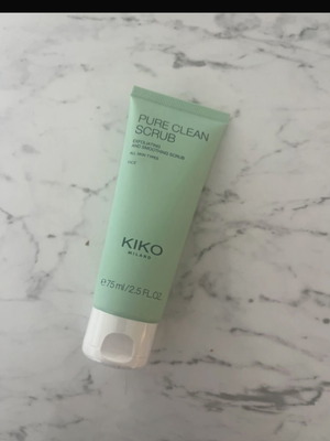 Kiko Face Scrub sealed