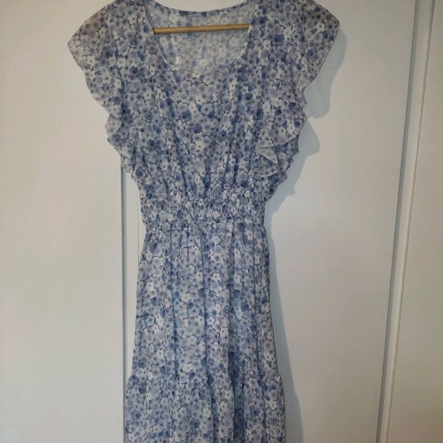 Summer dress new with blue flowers one size