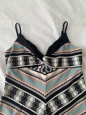 Φόρεμα 90s Y2K Bcbg MaxAzria μέγεθος S σαν καινούργιο πολύχρωμο