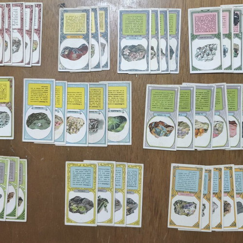 Vintage collection of 40 authentic cards with minerals and precious stones like new