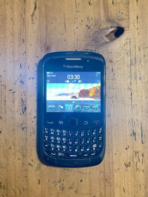 Blackberry 9300 used, black, with case without charger