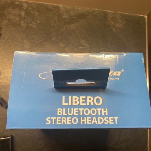 Wireless Bluetooth On Ear headphones new, black with 4 hours battery