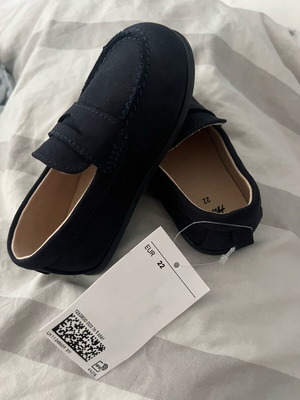 H&M Baby Moccasins New Size 22