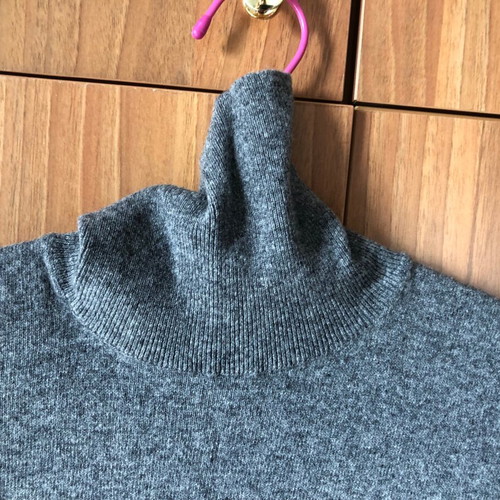 Benetton sleeveless sweater new, gray, size L