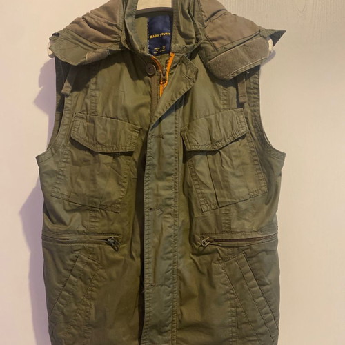 Zara men's sleeveless jacket used, khaki, size M