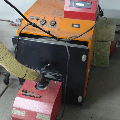 Pellet burner and boiler set