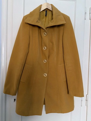 Yellow Pink Woman coat like new, size S