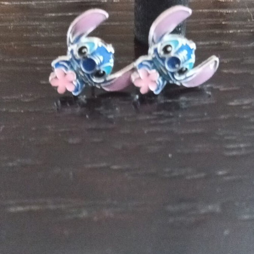 Stitch earrings new, blue and pink