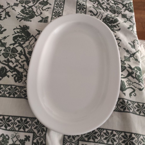 Apulum large white porcelain serving platter like new, 28 x 19.5 cm