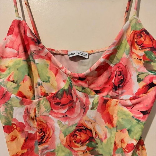 Bershka floral bodysuit like new, size M