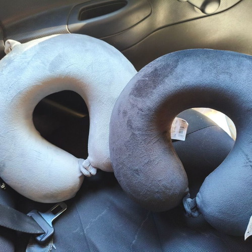 Travel pillow for neck like new, anatomical support