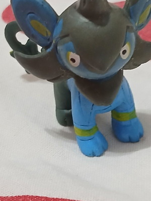 Pokemon Luxio figure Gen 4 Diamond Pearl and Emerald