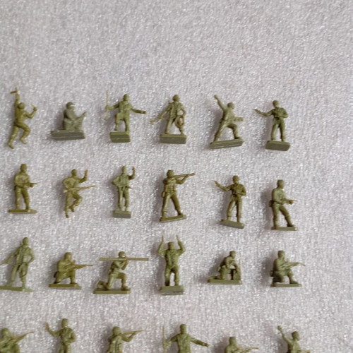 Vintage Airfix Matchbox 1:72 WWII US Marines figures set, 107 pcs