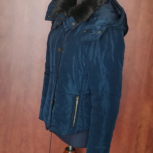 Women's quilted jacket H&M navy blue like new with fur