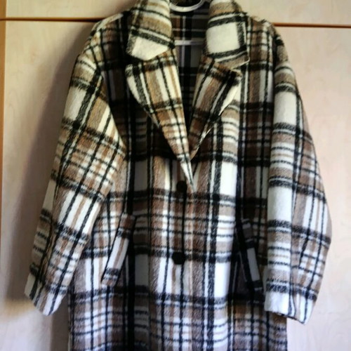 Vero Moda checked coat size Large like new