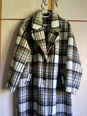 Vero Moda checked coat size Large like new