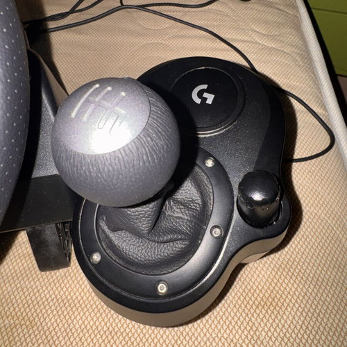 Logitech G923 SE racing wheel for PC, PS4 and PS5