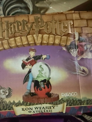 Ron Weasley Water Ball like new from the world of Harry Potter, Enesco 2000