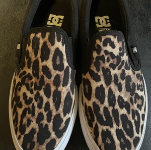 DC slip on shoes