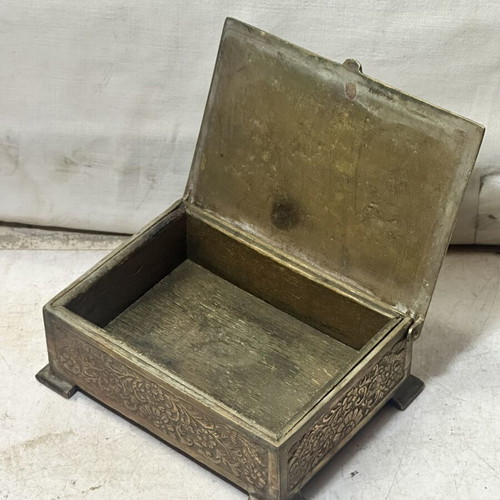 Traditional Gianniotiki brass jewelry box used with embossed decoration