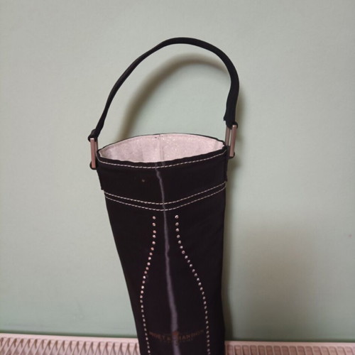 Moet and Chandon collectible insulated champagne case like new