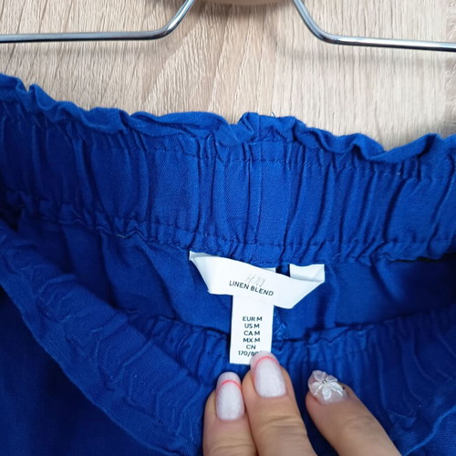 H&M linen shorts size M, blue