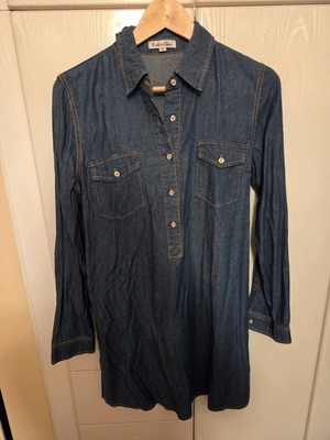 Lulu denim dress medium like new, blue