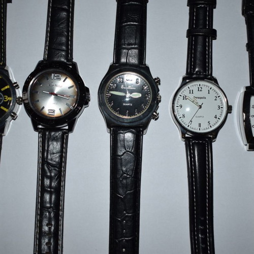 Men's quartz wristwatches new, pack of 10