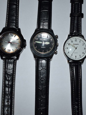 Men's quartz wristwatches new, pack of 10