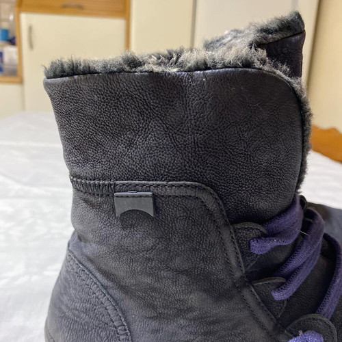 Camber women's leather boots like new with fur