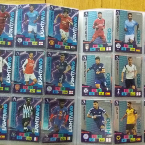 Premier League 2020-2021 Adrenalyn XL album with 425/468 cards like new