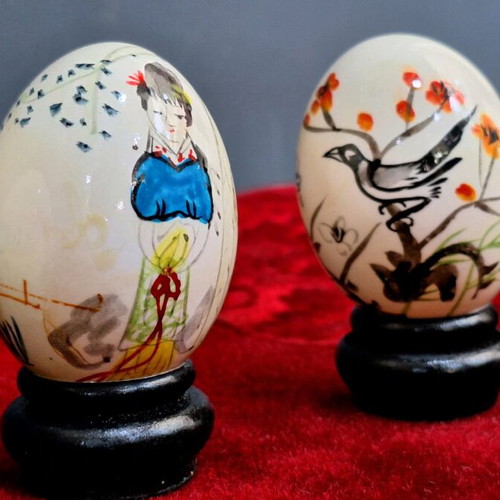 Decorative eggs hand-painted like new, Asian origin