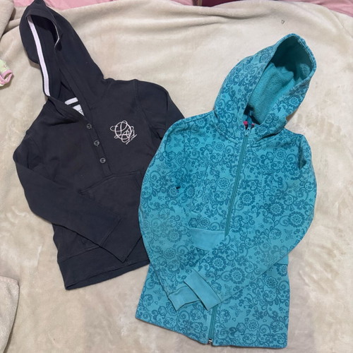 Set of two girls' sweatshirts Tik&Tak and black, like new, size 122 cm