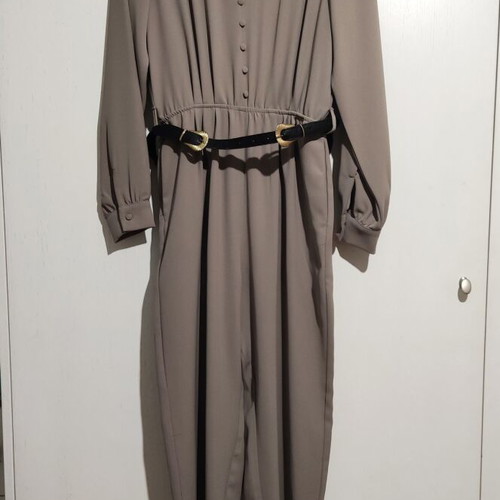 Regalinas one-piece jumpsuit like new, grey and beige with belt