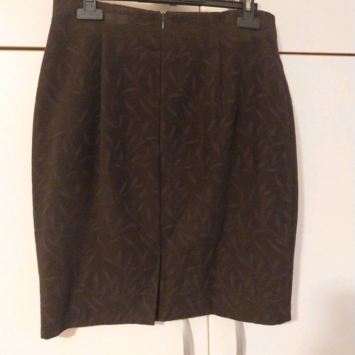 Brown skirt size M like new with embossed leaf pattern